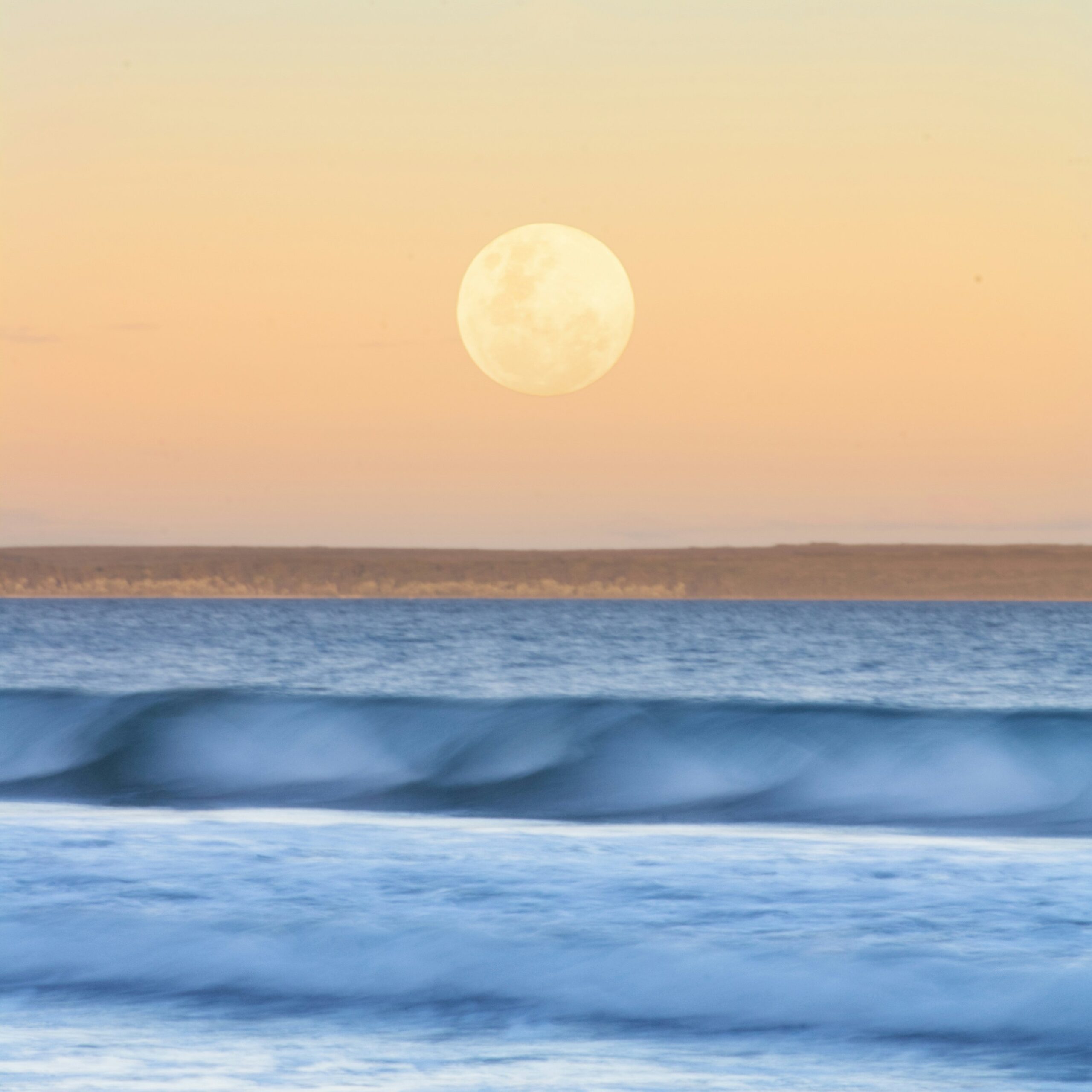 Maré e Lua no Surf: o Guia Definitivo da Tábua de Marés